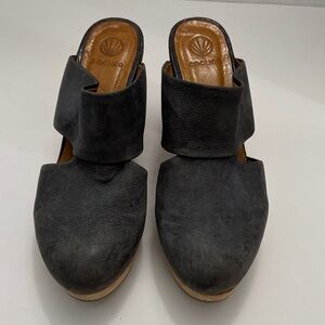 Coclico Blue Size 6 Mules